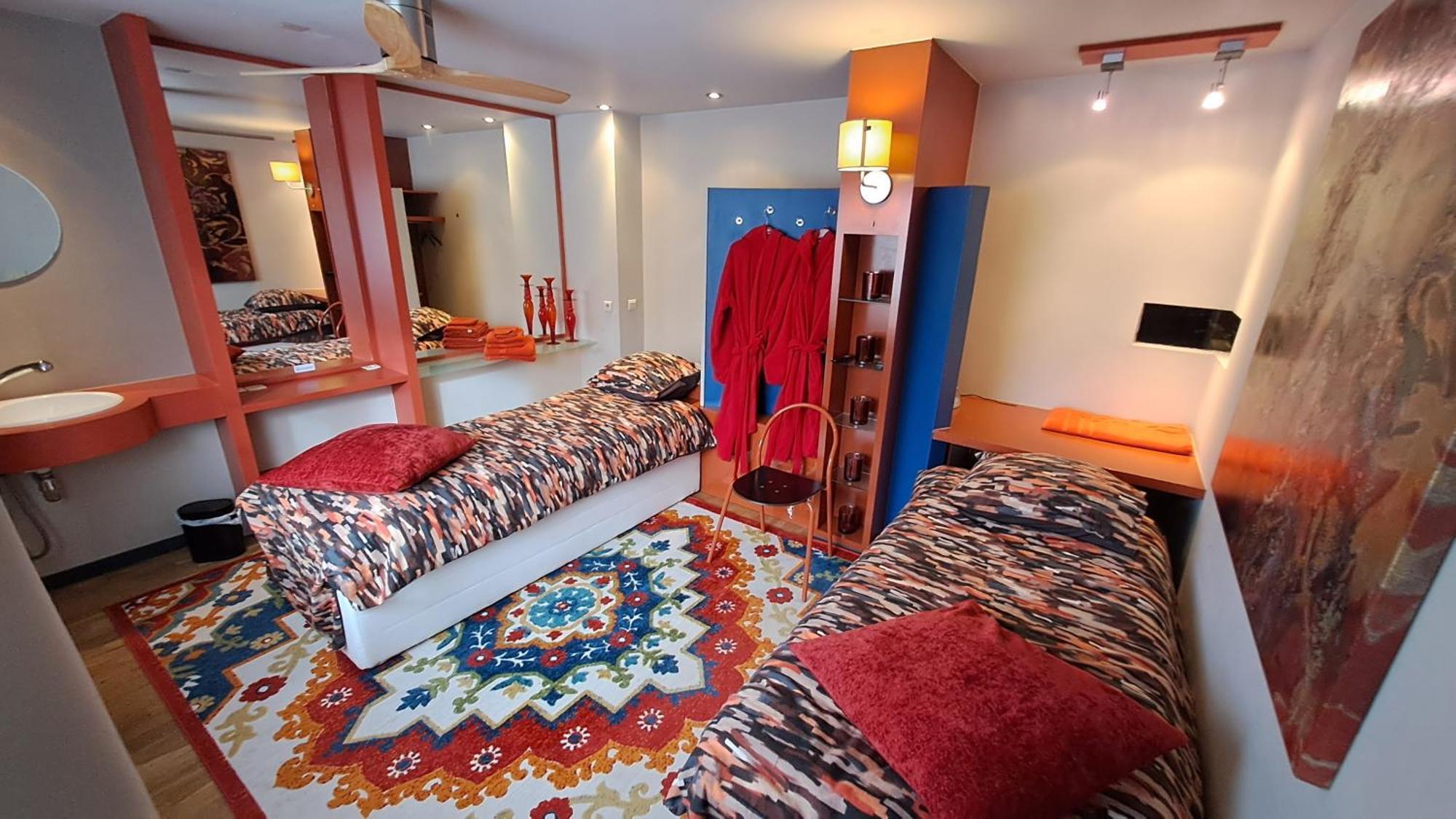Beautyd Red Room Centrum Gullegem 베벨겜 외부 사진